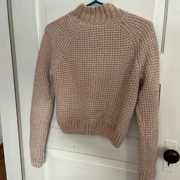H&M oatmeal mock neck sweater - Picture 2 of 3